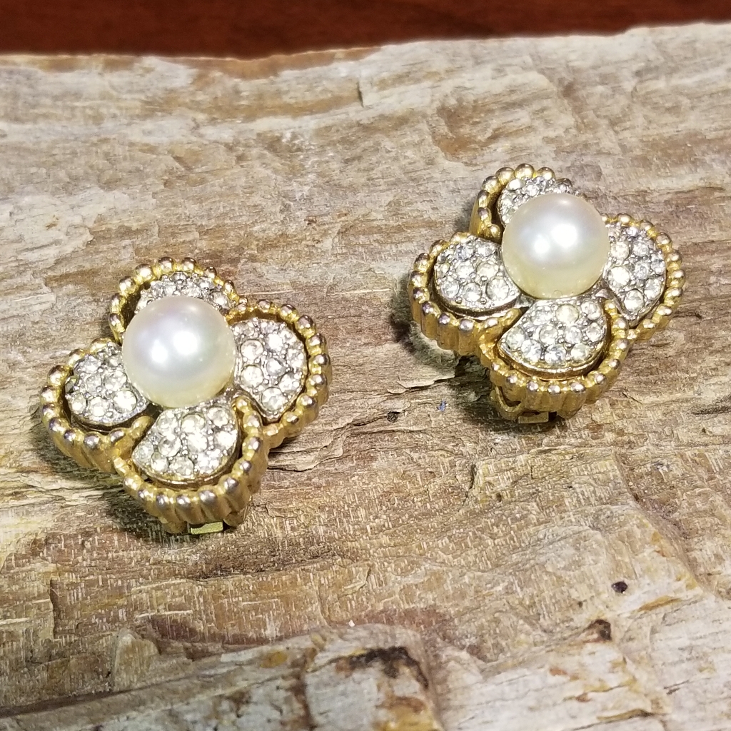 Vintage Marvella Pearl Rhinestone Clip Earrings 60$